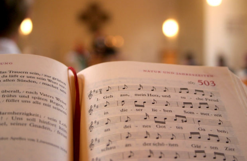 MS calls for singing ban to be lifted for Christmas   