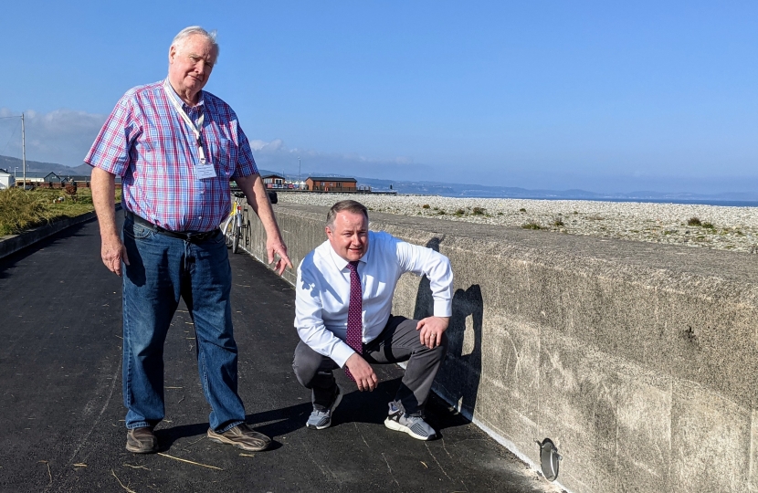Residents reassured over holes in sea defences 