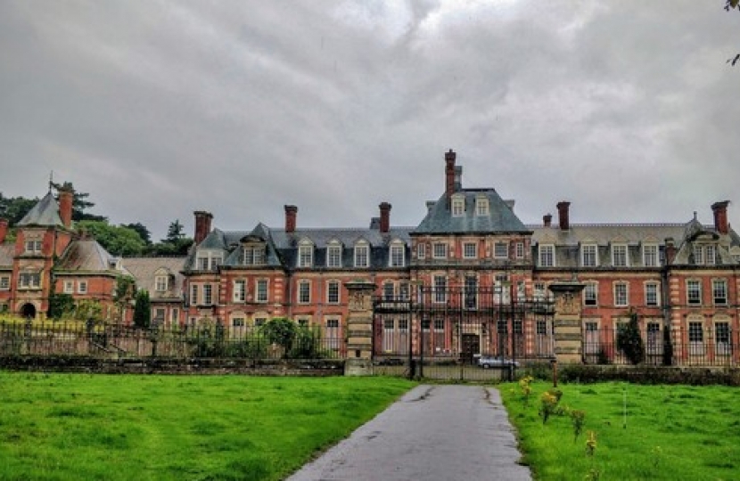 Call for new owner of Kinmel Hall to make intentions for building known 