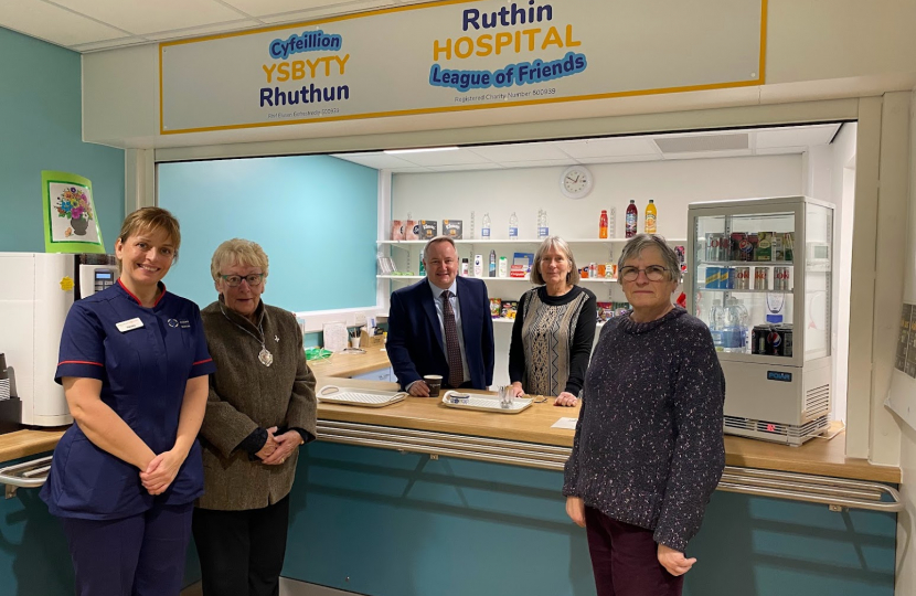 Praise for staff and volunteers at Ruthin Community Hospital