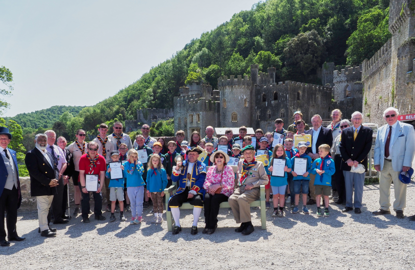 MS presents Scouts with Awards at Gwrych Castle
