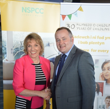 Clwyd West AM Darren Millar with Dame Esther Rantzen who visited Wales this week as part of an anniversary tour to mark 30 years of Childline.