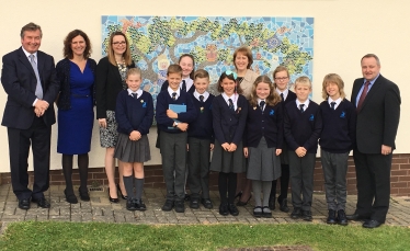 Clwyd West Assembly Member Darren Millar with the Welsh Cabinet Secretary for Education Kirsty Williams,  Headteacher John MacLennan and  pupils and staff. 